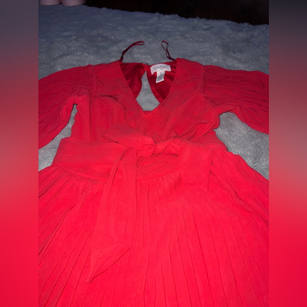 Red Dress - Picture 3 of 4